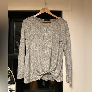 Long sleeve, twist knot shirt